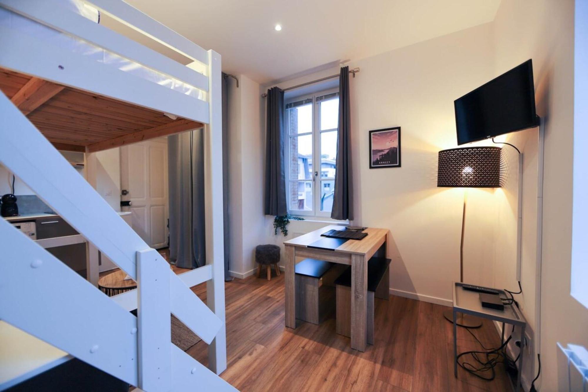 Le Petit Plus - Studio Confortable Avec Parking Apartment Annecy Bagian luar foto